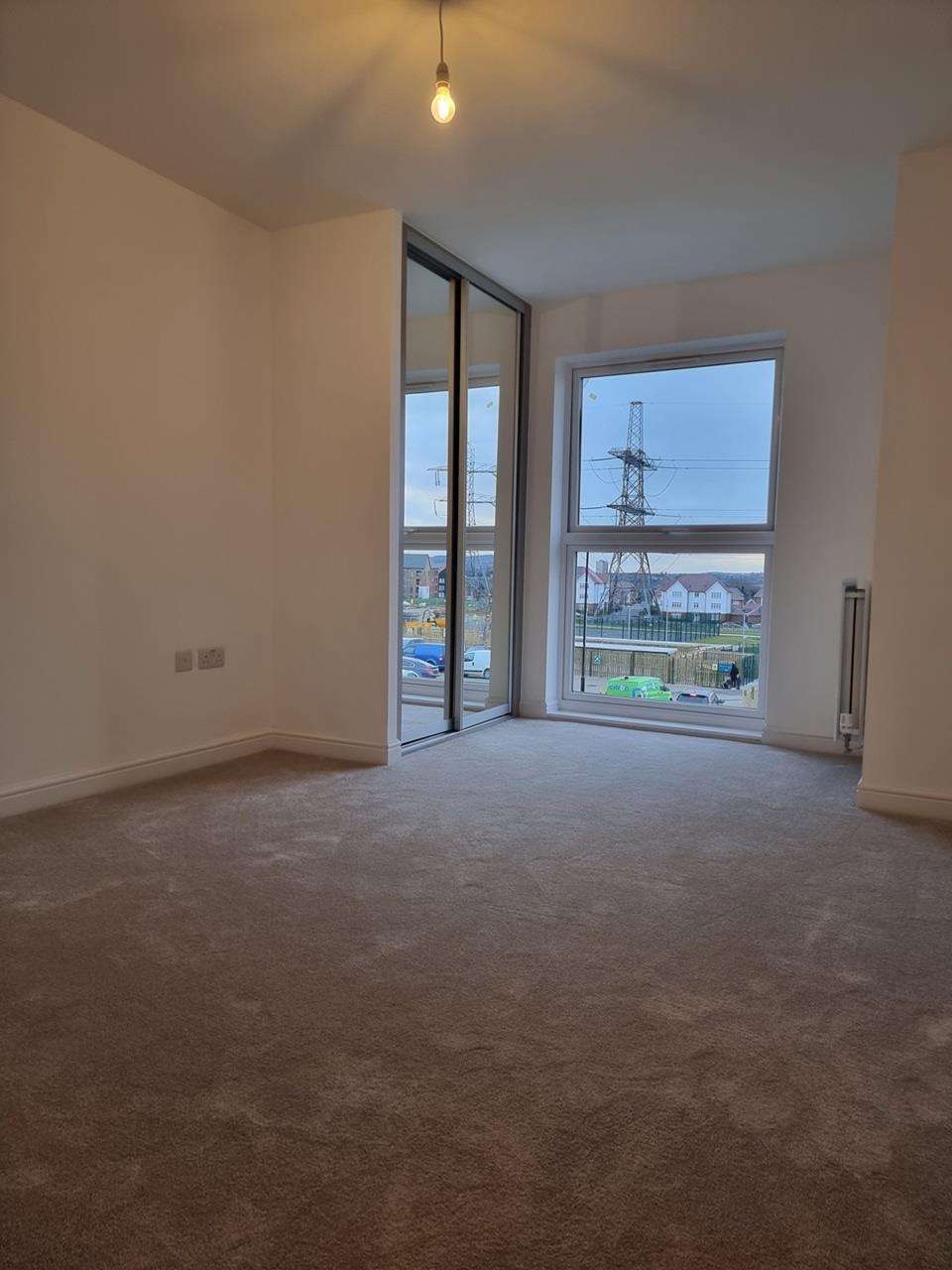 Ebbsfleet Valley, 2 Bed Flat, Ackers Drive, DA10 To Rent
