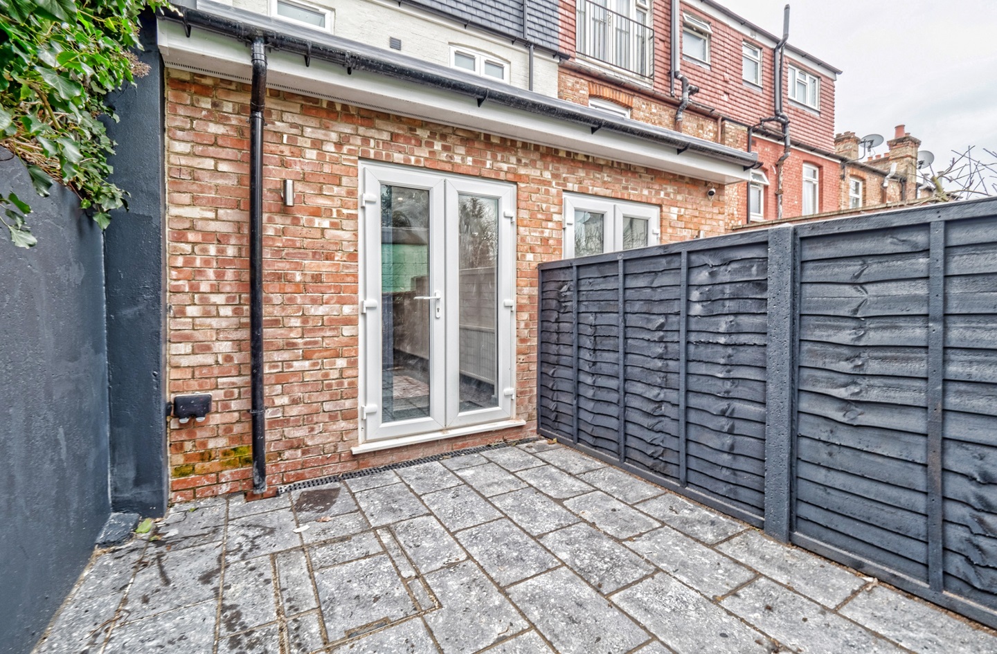 London Room in a Shared House, Wroughton Terrace, NW4 To Rent Now