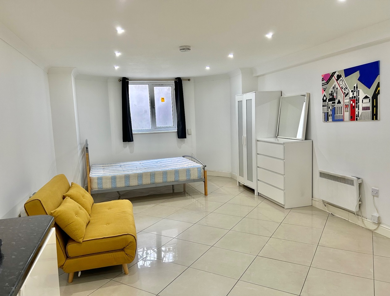 Ealing Studio Flat, Culmington Road, W13 To Rent Now for £1,500.00 p/m