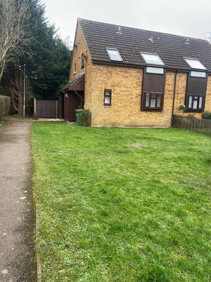Cheshunt, Waltham Cross 1 Bed SemiDetached House, Benedictine Gate