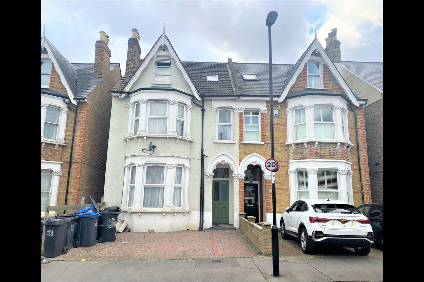 London 1 Bed Flat, Whitworth Road, SE25 To Rent Now for £1,175.00 p/m