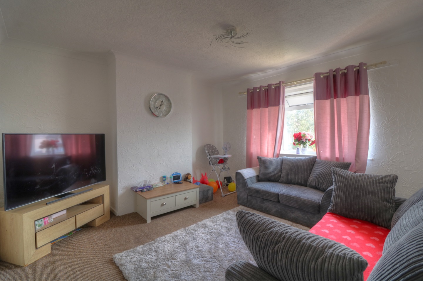 Coventry 2 Bed Flat, Hipswell Highway, CV2 To Rent Now for £900.00 p/m