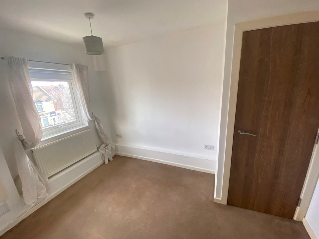 Portsmouth 1 Bed Flat, The Willows, PO2 To Rent Now for £675.00 p/m