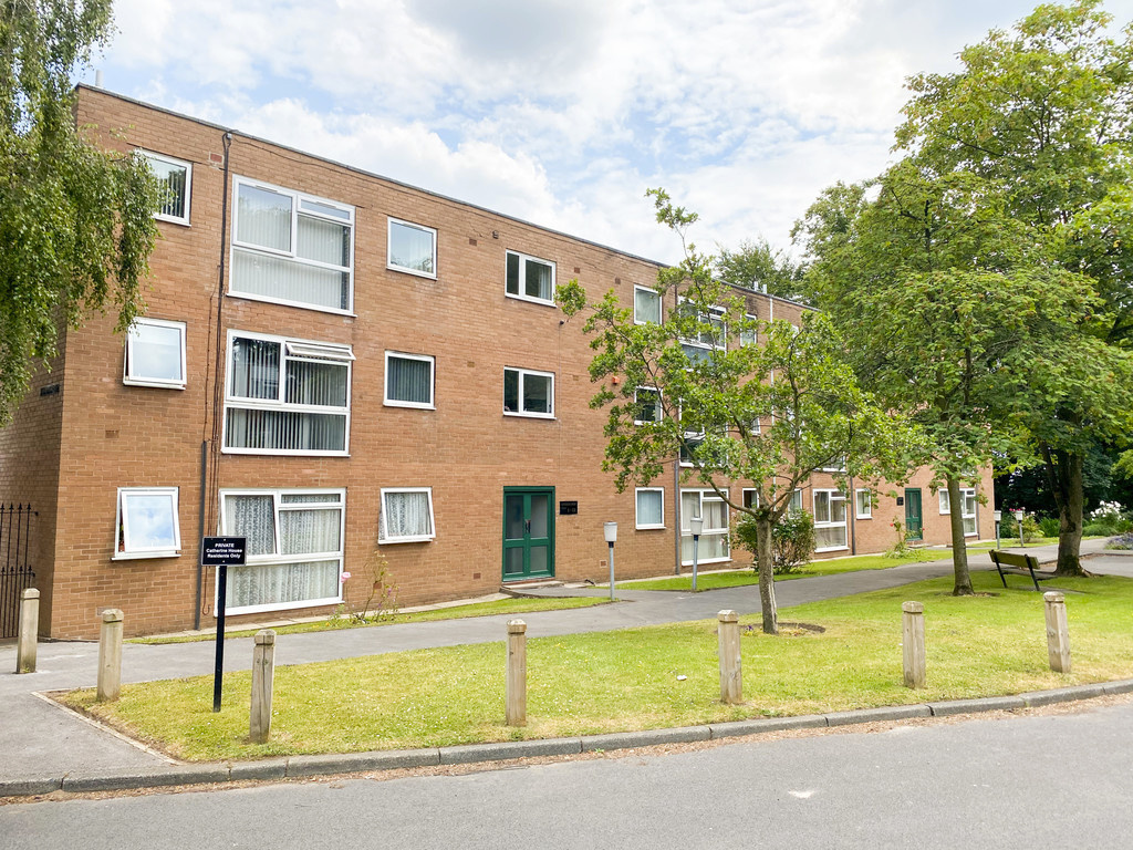 Stockport 2 Bed Flat, Lodge Court, SK4 To Rent Now for £925.00 p/m