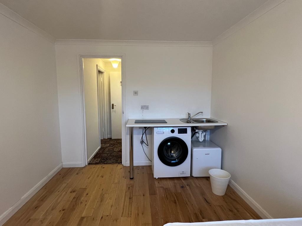 London Room in a Shared Flat, Archway, N19 To Rent Now for £995.00 p/m