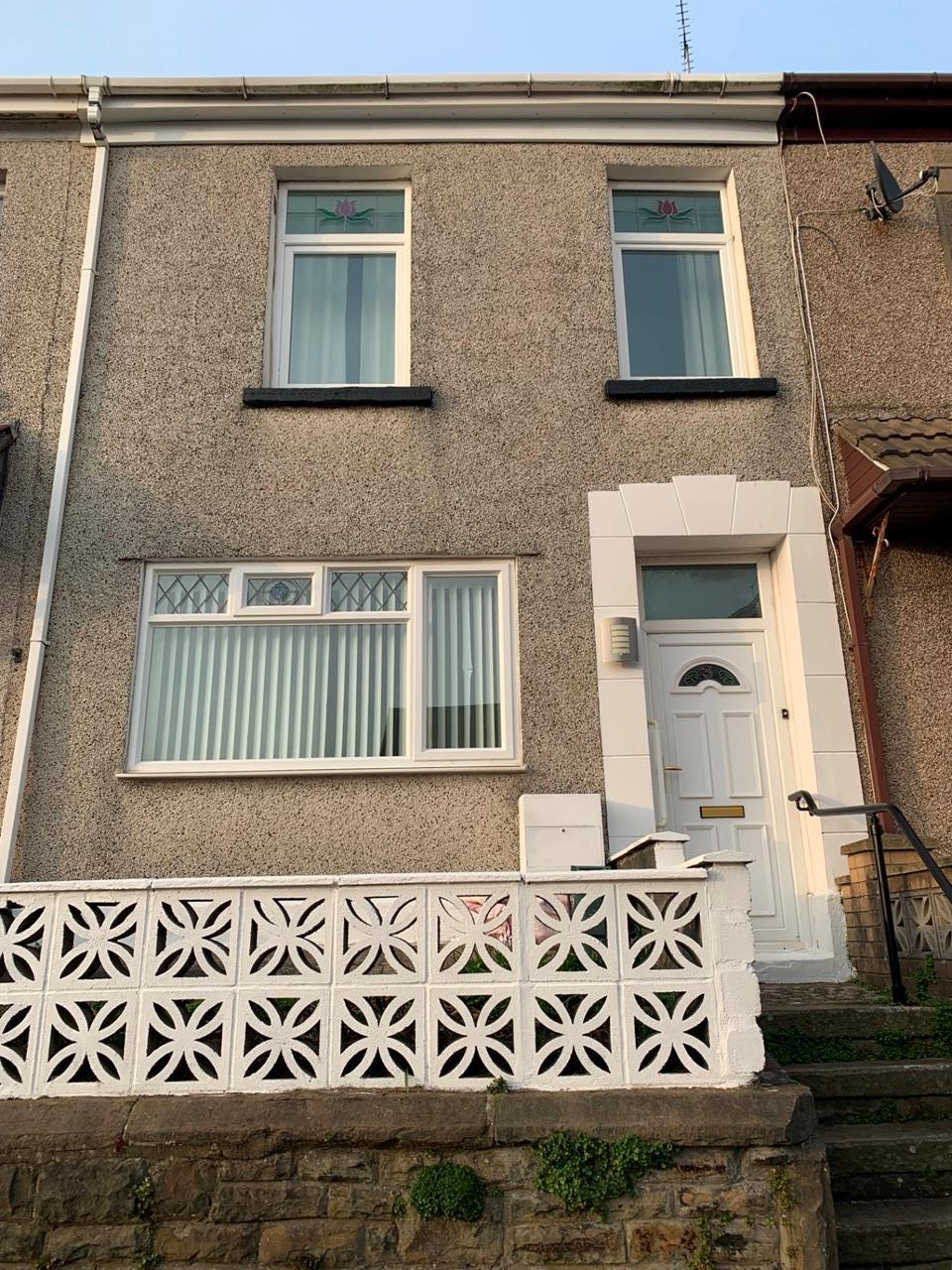 St. Thomas, Swansea 3 Bed Terraced House, Upton Terrace, SA1 To