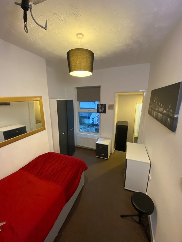 Bootle Room in a Shared House, Hero Street, L20 To Rent Now for £