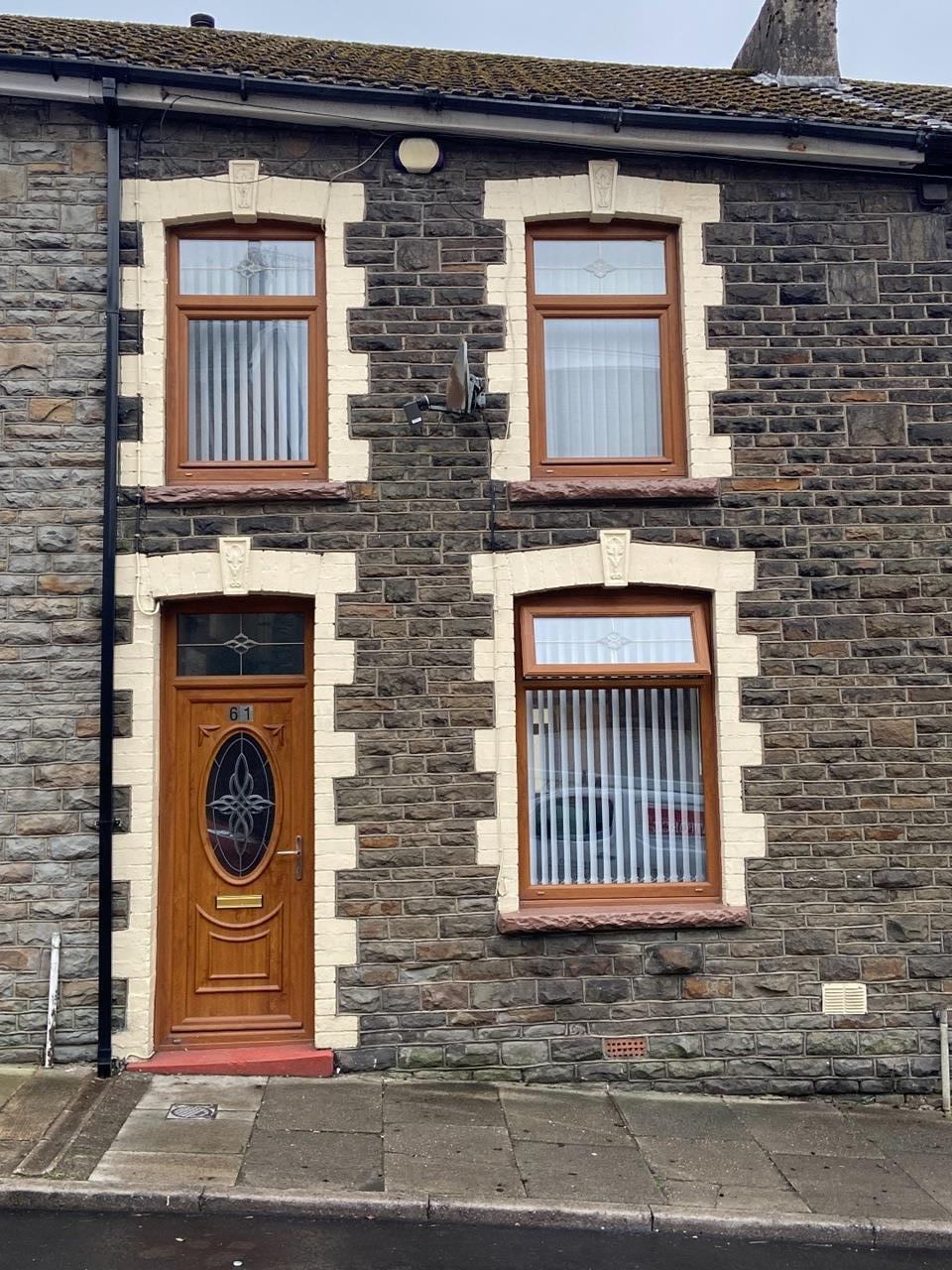 Tonypandy 3 Bed Terraced House, Amos Hill, CF40 To Rent Now for £