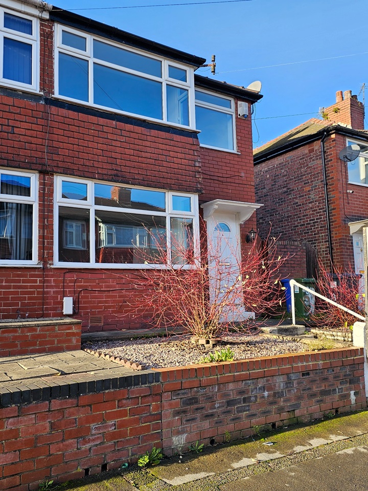 Droylsden, Manchester 2 Bed SemiDetached House, Cornwall Road, M43