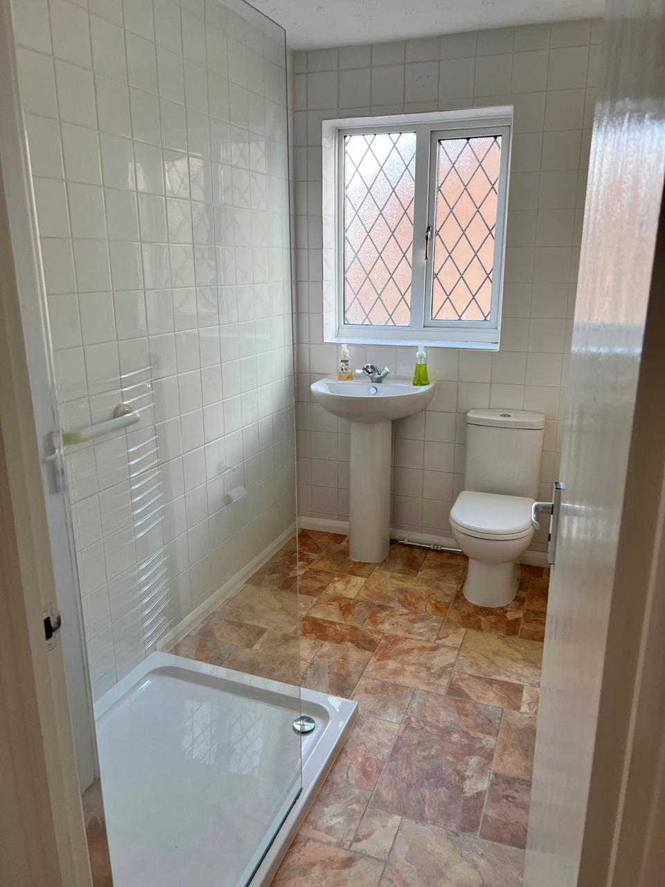 Derbyshire 2 Bed SemiDetached House, Hallam Way, DE7 To Rent Now for £800.00 p/m