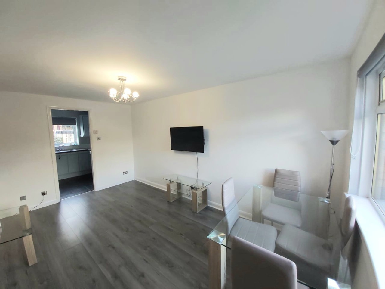 Newton Mearns, Glasgow 2 Bed Terraced House, Tiree Place, G77 To