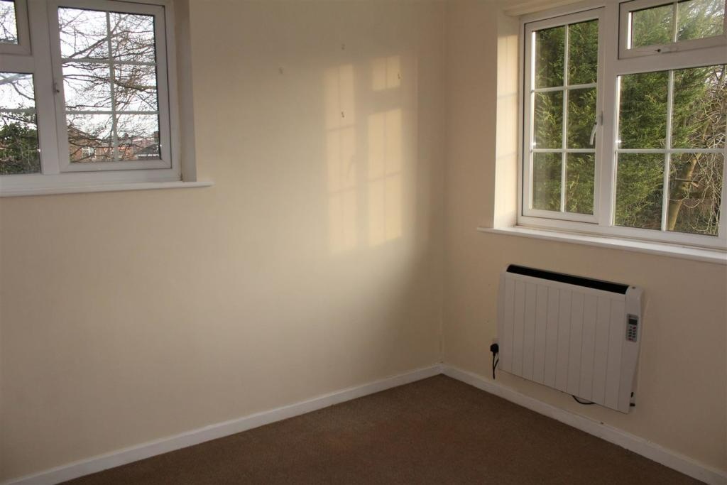 Daventry 1 Bed End Terrace, St Catherines Close, NN11 To Rent Now