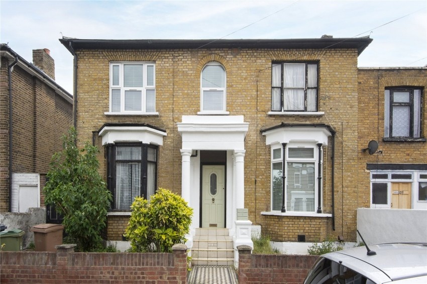 London 1 Bed Flat, Grange Park Road, E10 To Rent Now for £1,400.00 p/m