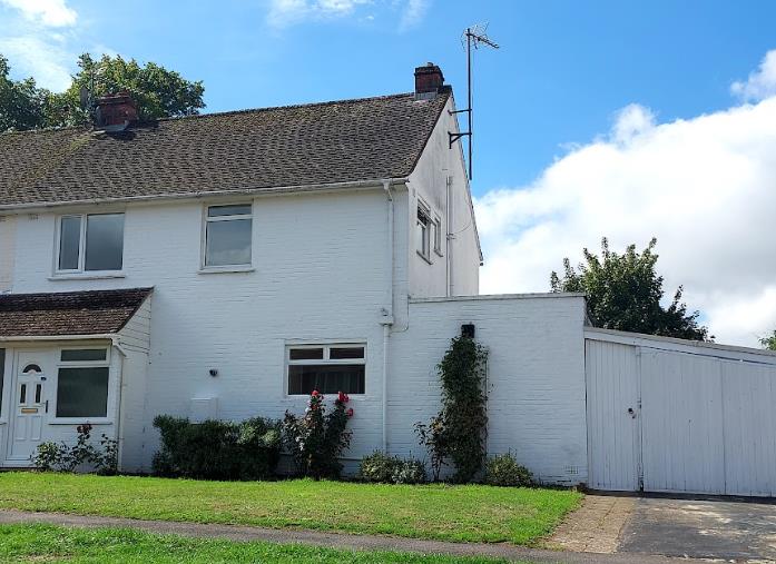 Basingstoke 3 Bed SemiDetached House, Maple Crescent, RG21 To Rent