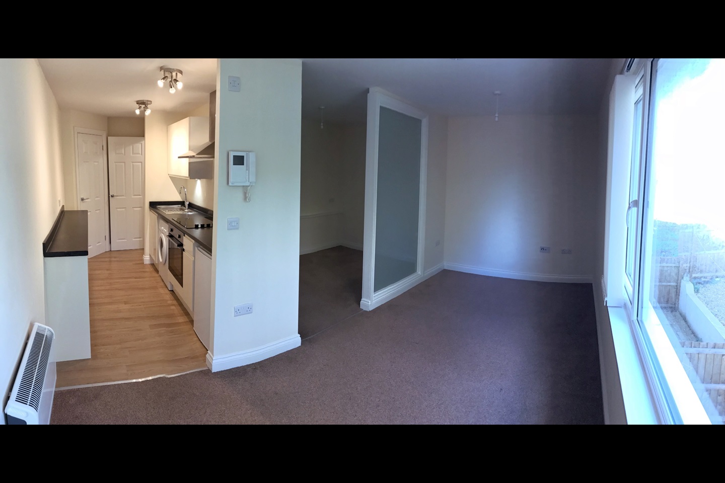 Torquay Studio Flat, St. Court, TQ2 To Rent Now for £540.00 p/m
