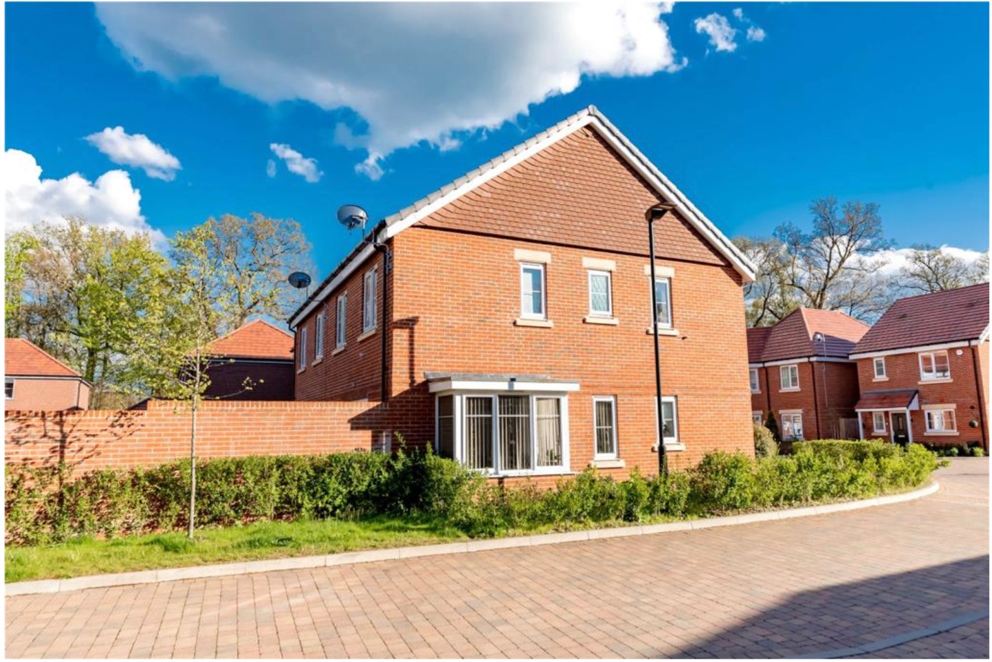 Fleet 3 Bed SemiDetached House, Copse Close, GU51 To Rent Now for