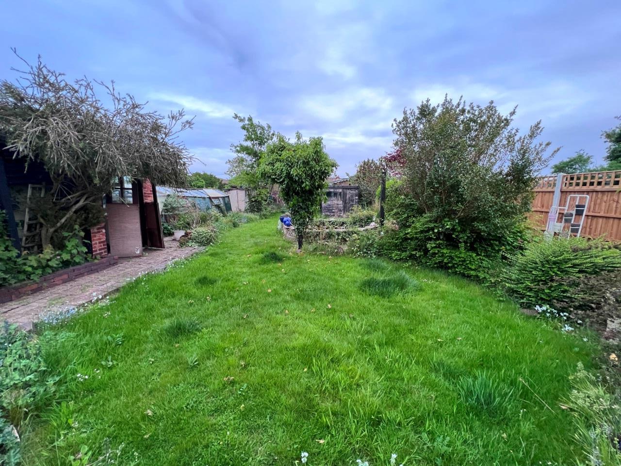 Rochford 3 Bed Bungalow, Lascelles Gardens, SS4 To Rent Now for £