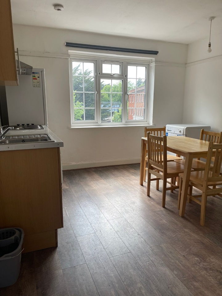 Pinner 2 Bed Flat, Bridge Street, HA5 To Rent Now for £1,475.00 p/m