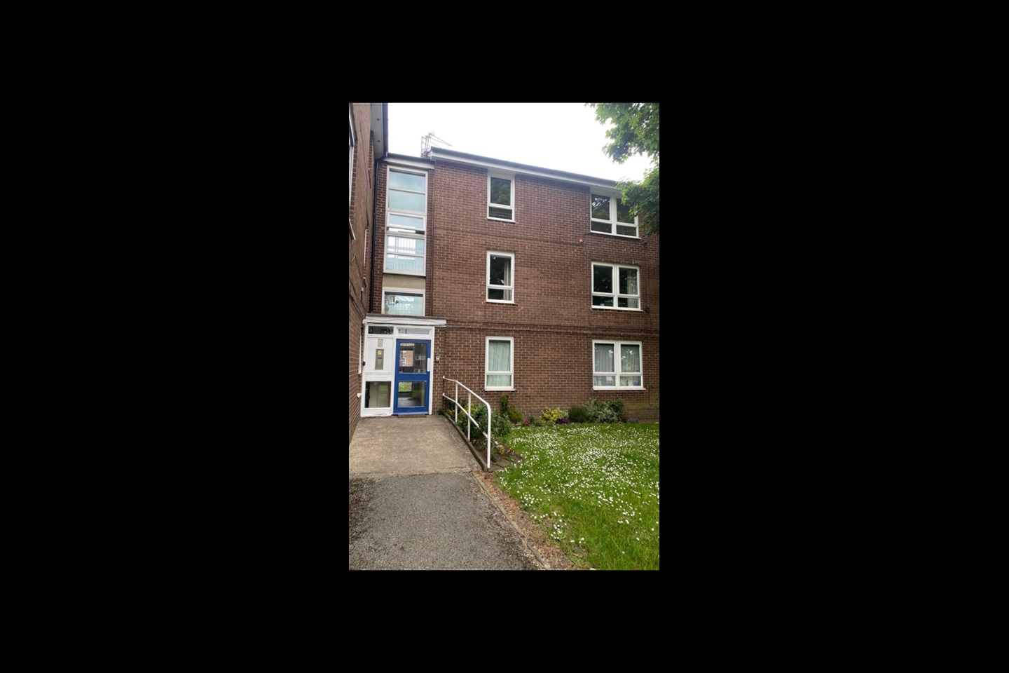 Sheffield 1 Bed Flat, Jordanthorpe, S8 To Rent Now for £500.00 p/m