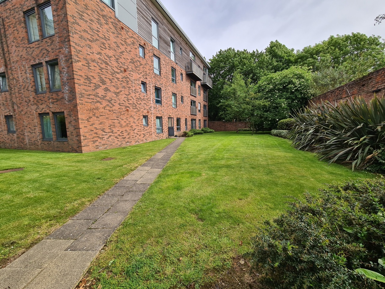 Eccles, Manchester 1 Bed Flat, Eccles Fold, M30 To Rent Now for £