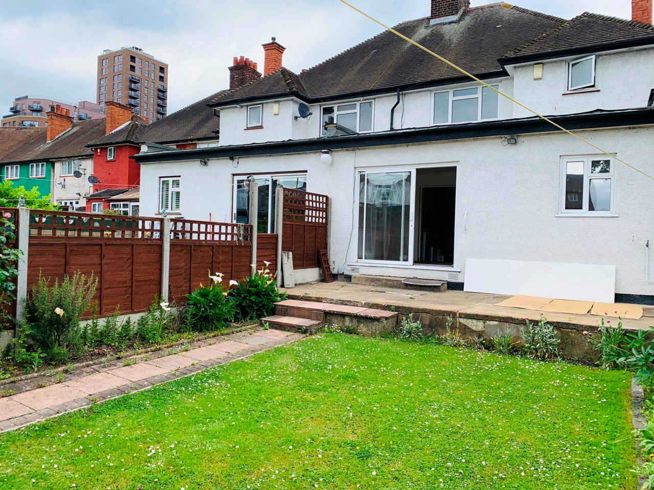 Wembley 5 Bed SemiDetached House, Vivian Gardens, HA9 To Rent Now for £3,000.00 p/m