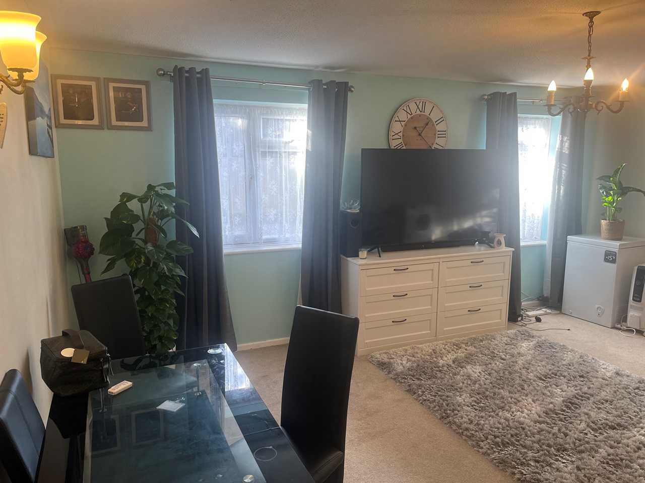 Newbury 2 Bed Flat, Monkswood Close, RG14 To Rent Now for £1,000.00 p/m