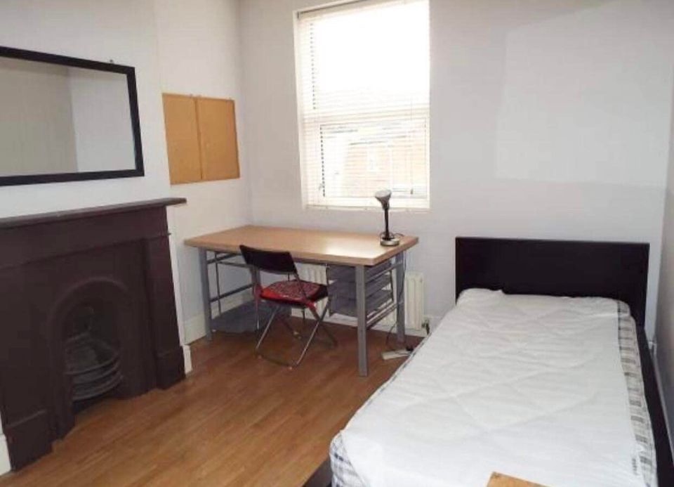 Southampton Room in a Shared House, Argyle Road, SO14 To Rent Now