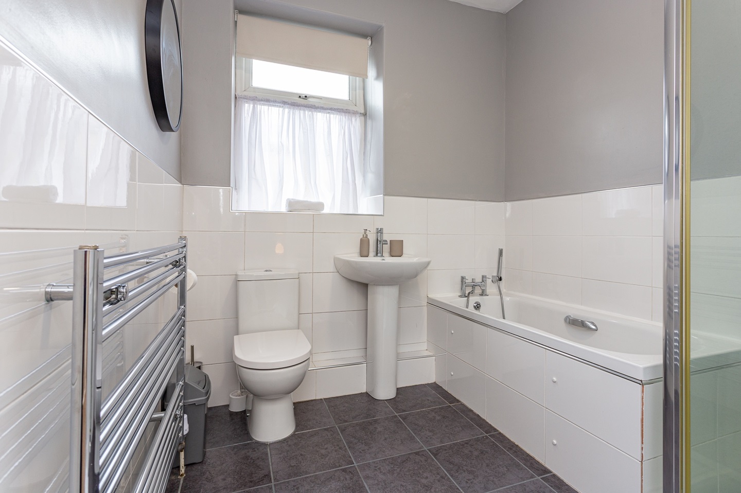 BlaydonOnTyne 2 Bed SemiDetached House, Theresa Street, NE21 To