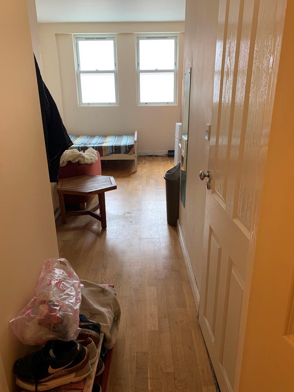 London Studio Flat, Hornsey Road, N19 To Rent Now for £1,100.00 p/m