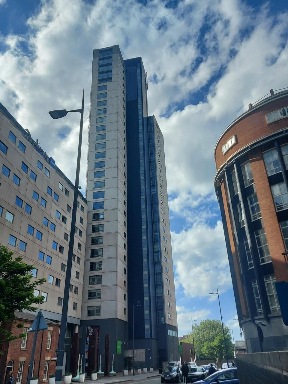 Liverpool 2 Bed Flat, Beetham Tower, L3 To Rent Now for £1,100.00 p/m