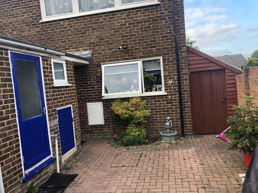 Basingstoke 3 Bed SemiDetached House, Basingstoke, RG22 To Rent
