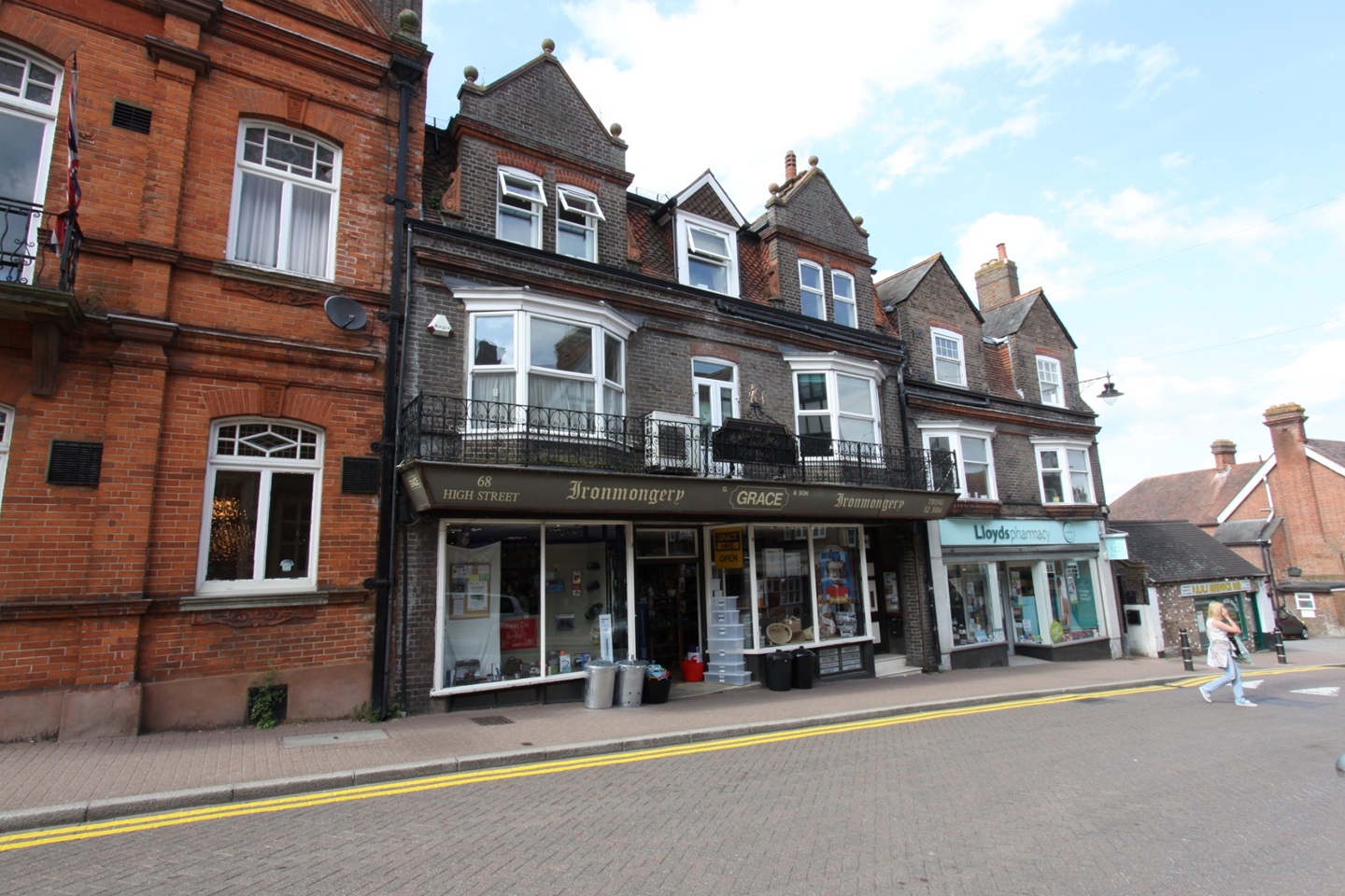 Tring 4 Bed Penthouse, High Street, HP23 To Rent Now for £2,160.00 p/m