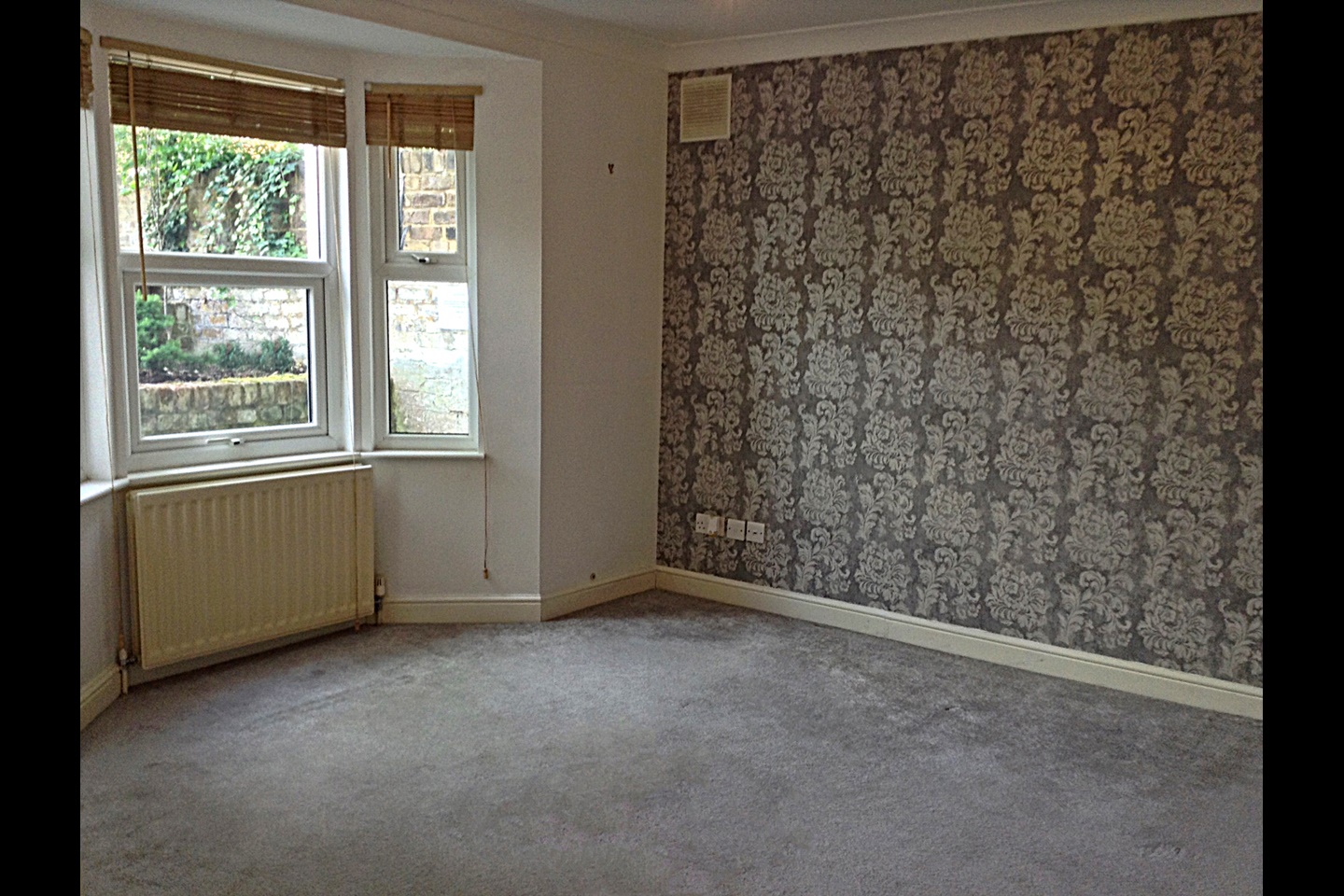 London 2 Bed Lower Boston Road, W7 To Rent Now for £
