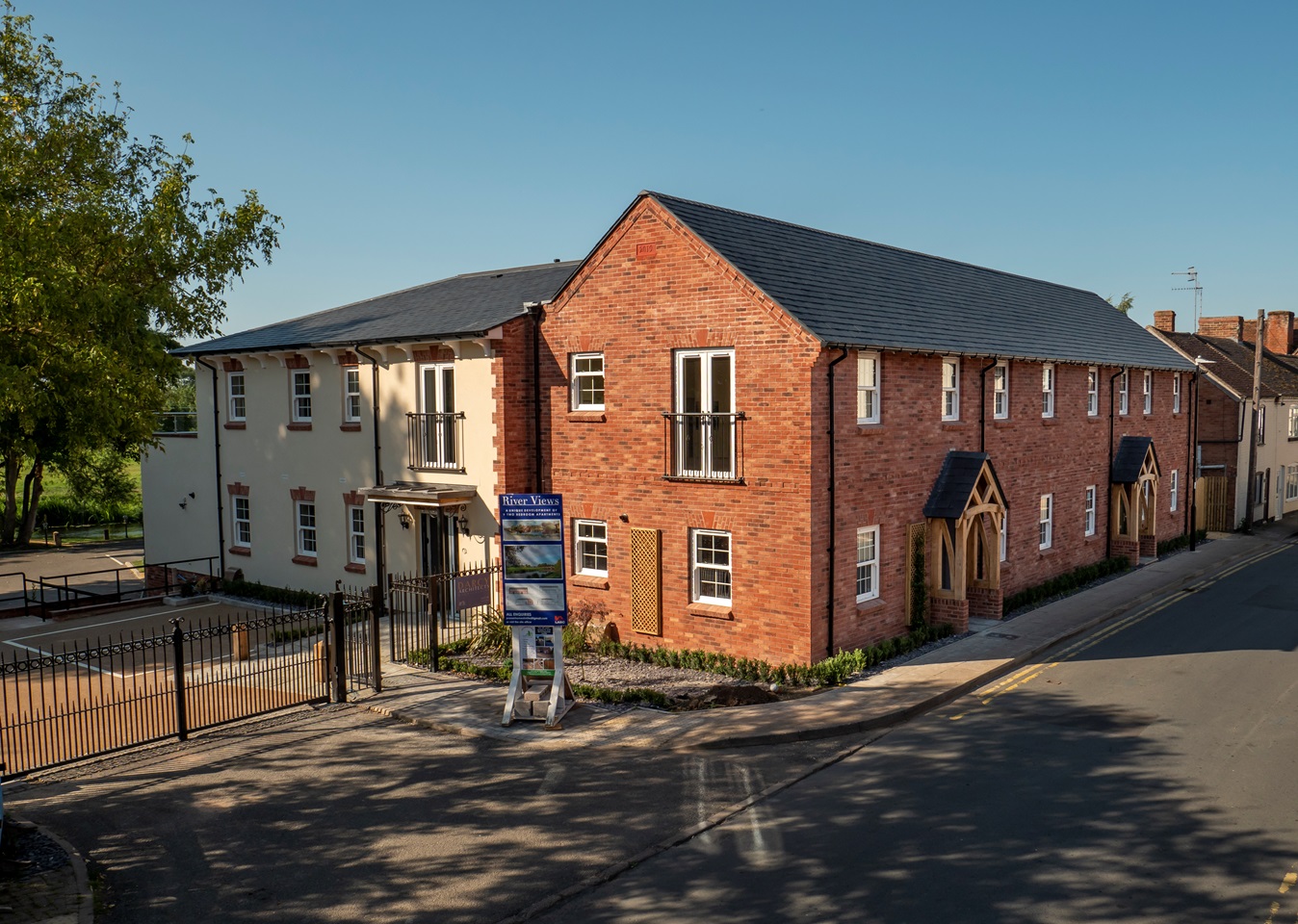 Bidford On Avon 3 Bed Flat, High Street, B50 To Rent Now for £1,200