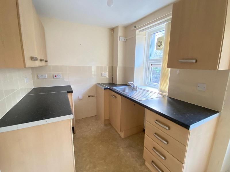 Ogmore Vale, Bridgend 2 Bed Terraced House, Llewellyn Street, CF32