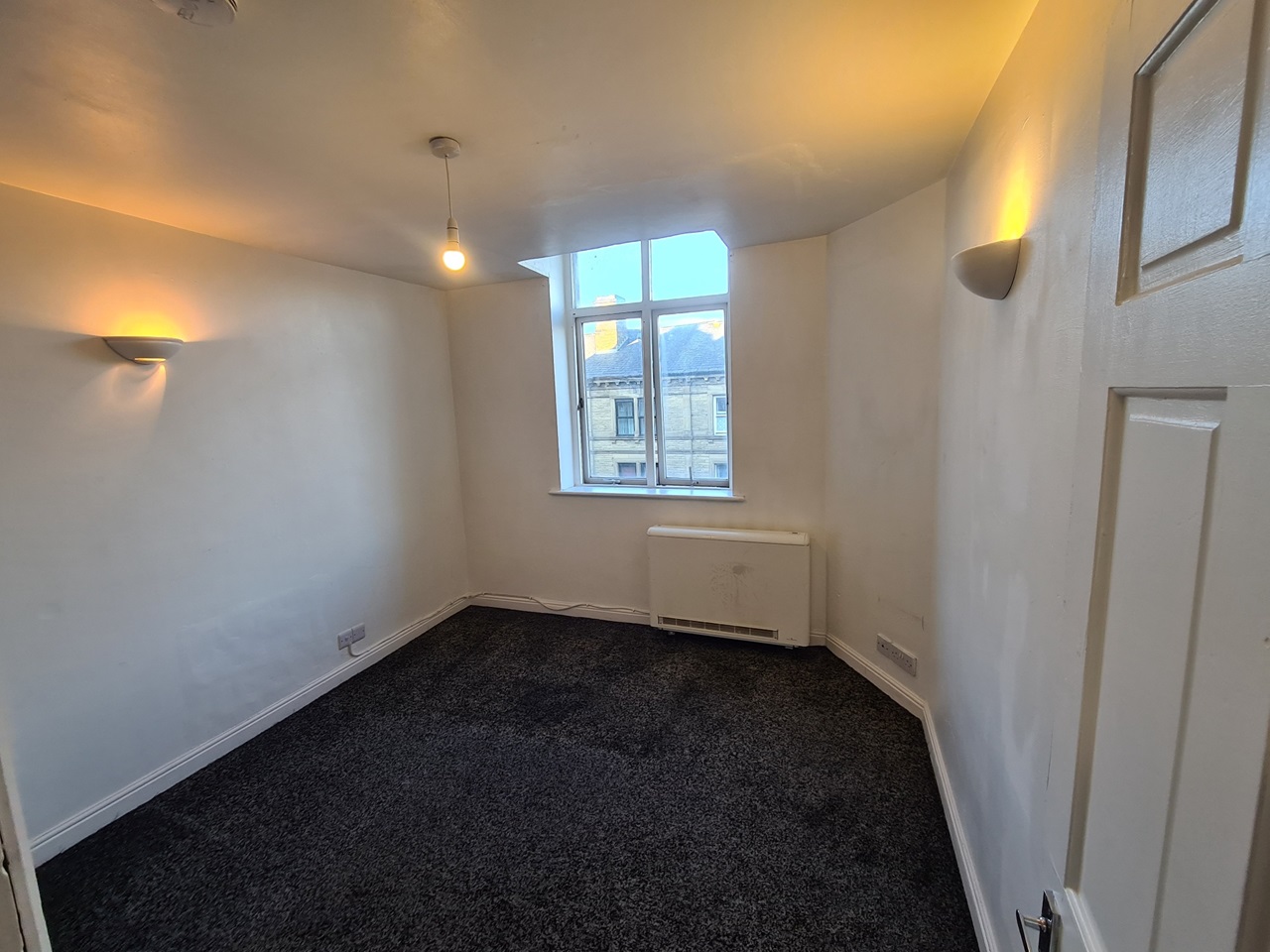 Keighley 1 Bed Flat, North Street, BD21 To Rent Now for £375.00 p/m