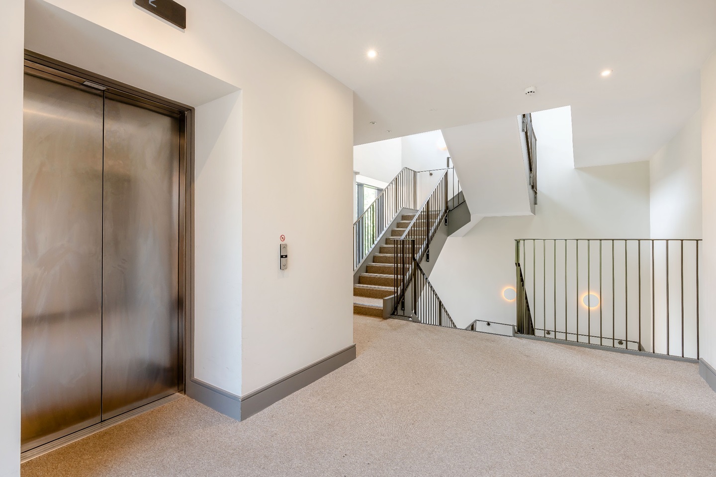 Slough 2 Bed Flat, Elvian House, SL1 To Rent Now for £1,425.00 p/m