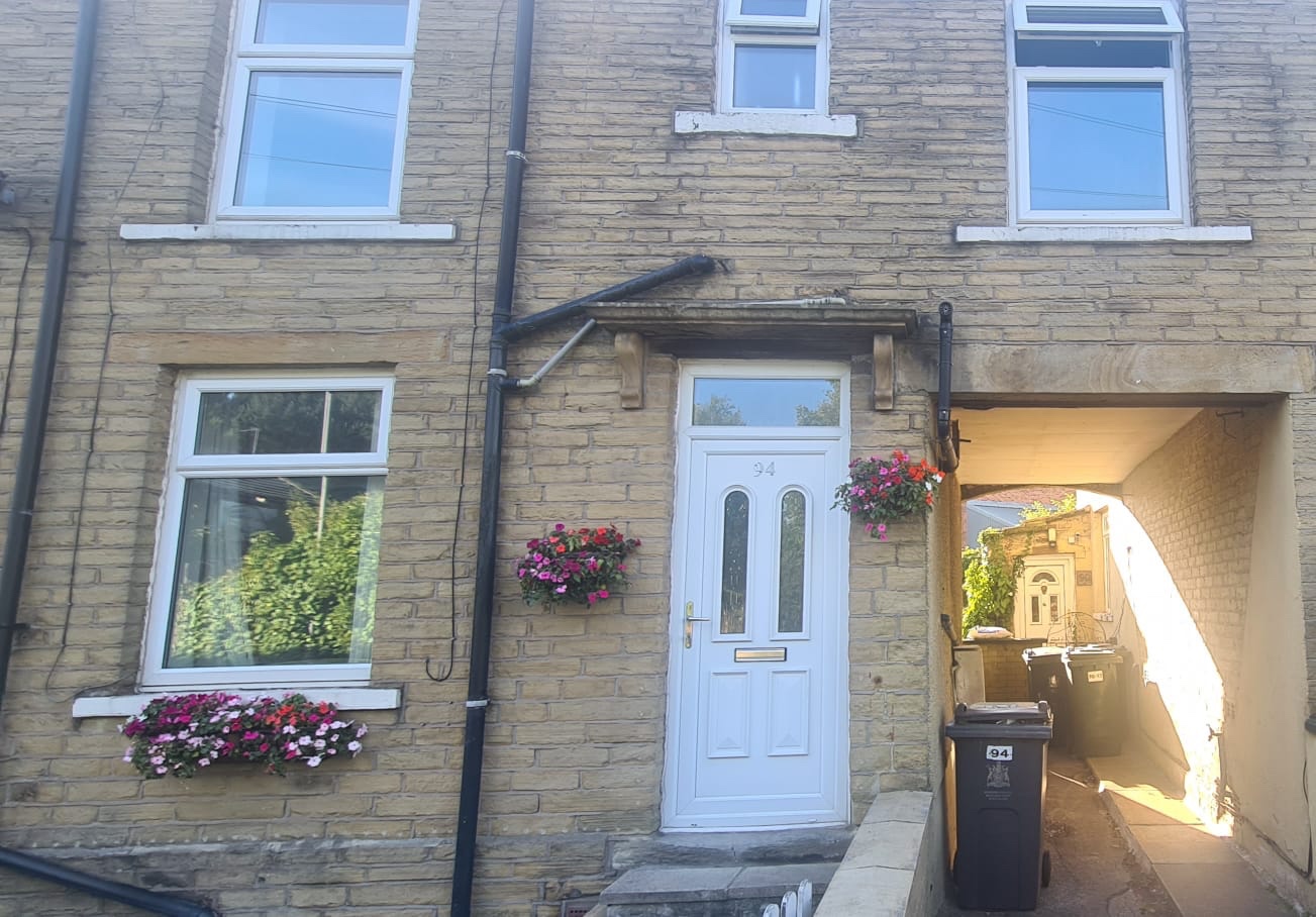 Bradford 2 Bed Terraced House, Toftshaw Lane, BD4 To Rent Now for £675.00 p/m