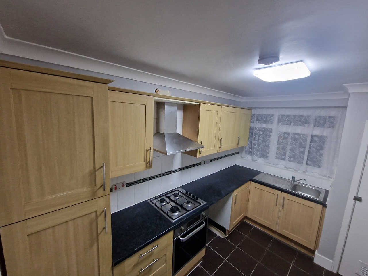 London 2 Bed Flat, Woodhill, SE18 To Rent Now for £1,600.00 p/m