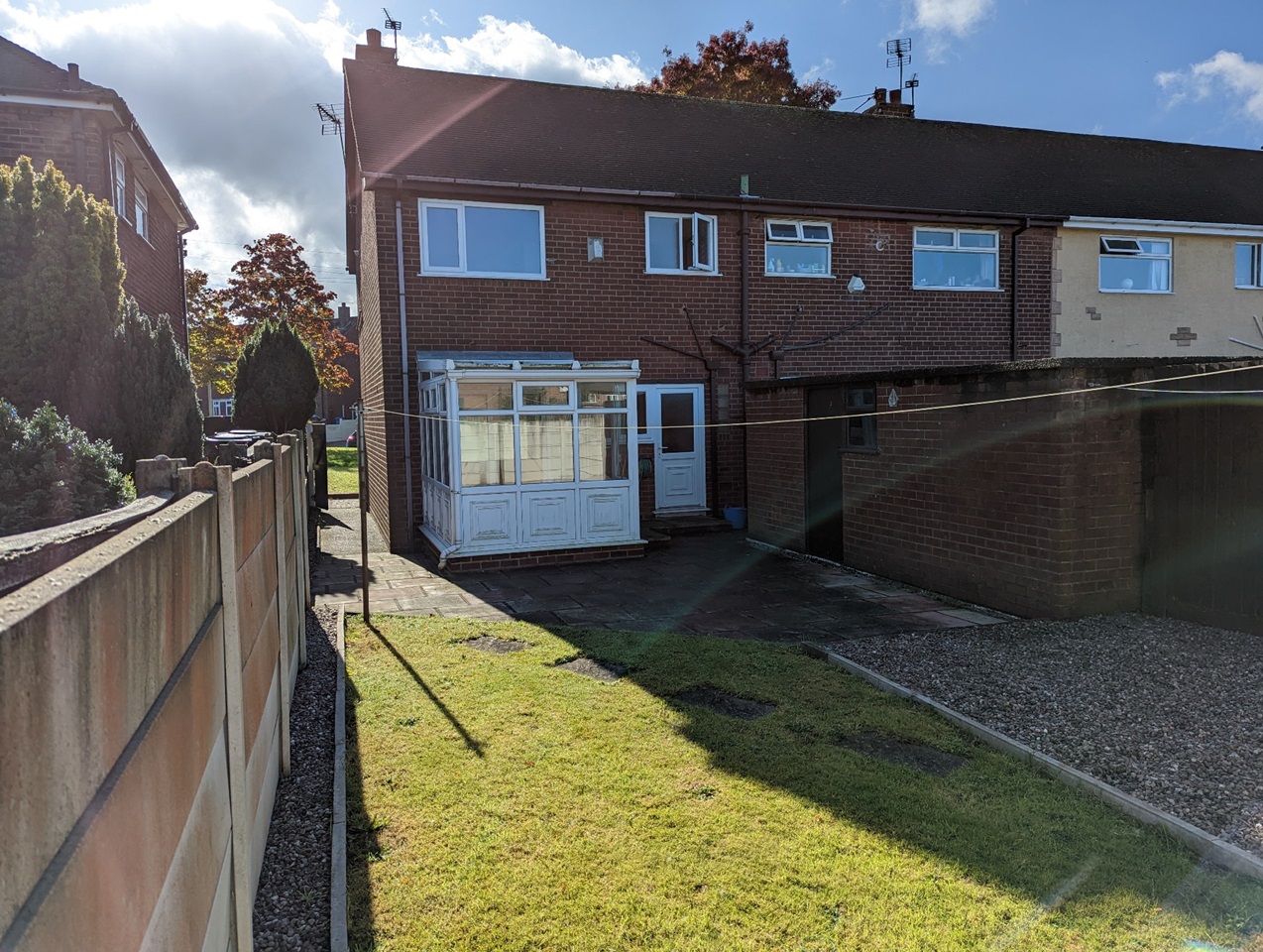 Runcorn 2 Bed End Terrace, Poplar Avenue, WA7 To Rent Now for £700.