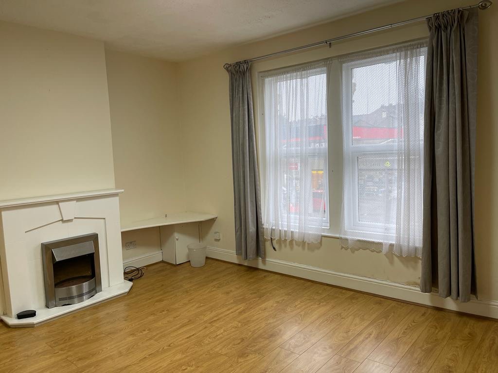 Bristol Bedsit, Bell Hill Road, BS5 To Rent Now for £500.00 p/m