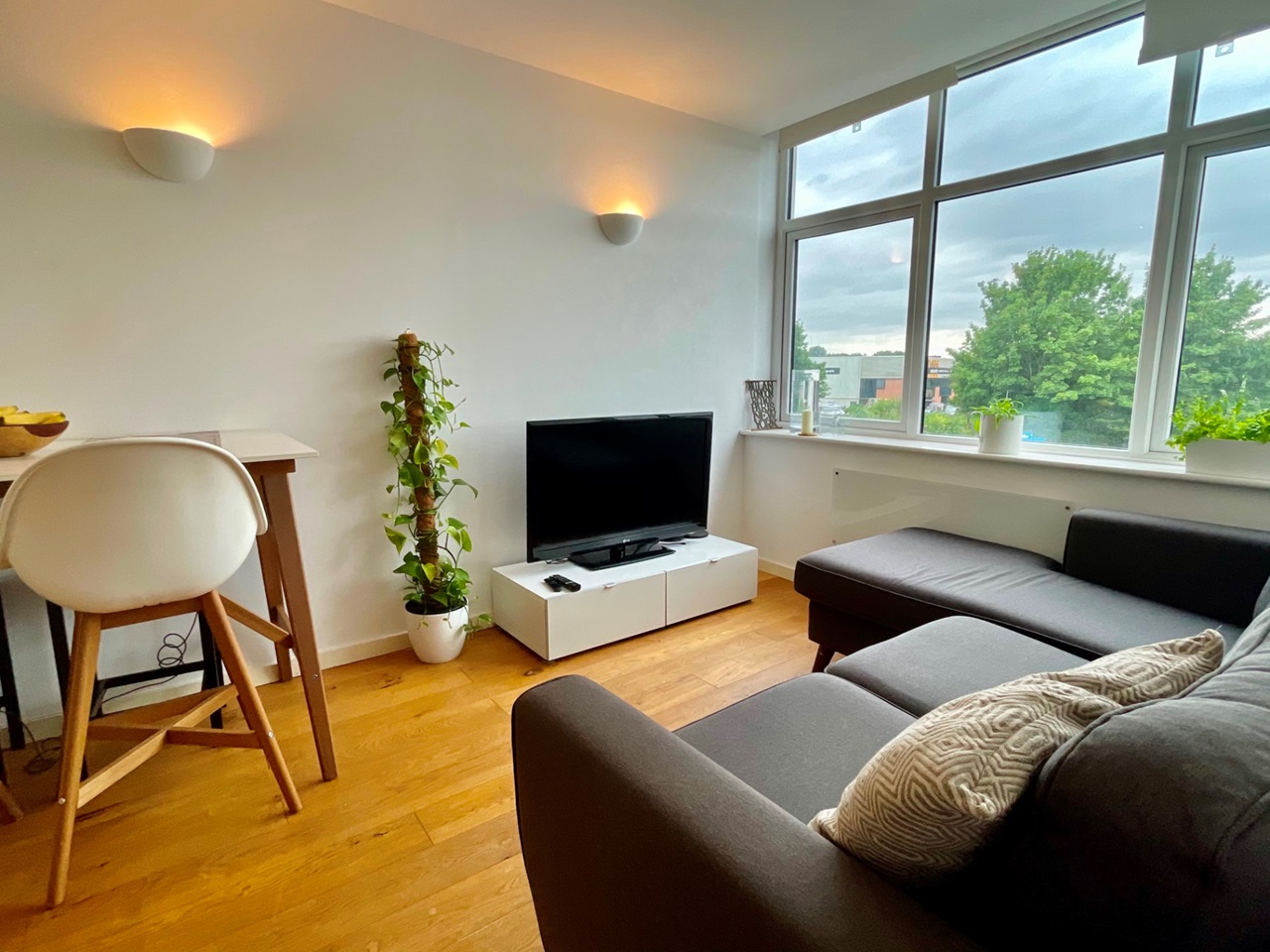 Croydon 2 Bed Flat, Waddon House, CR0 To Rent Now for £1,500.00 p/m
