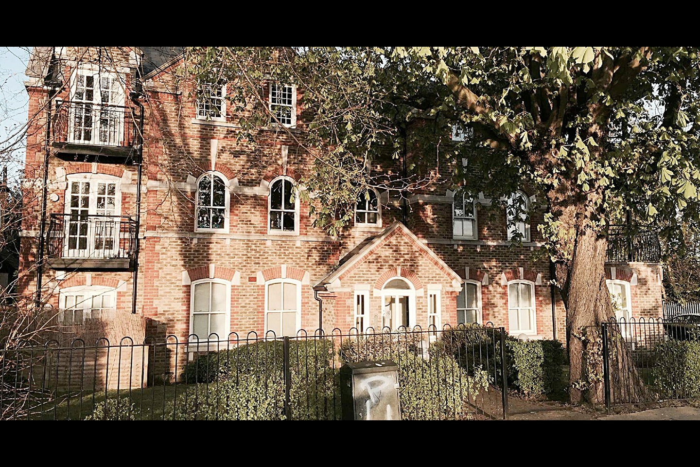 Loughton 2 Bed Flat, Hetton House, IG10 To Rent Now for £1,700.00 p/m