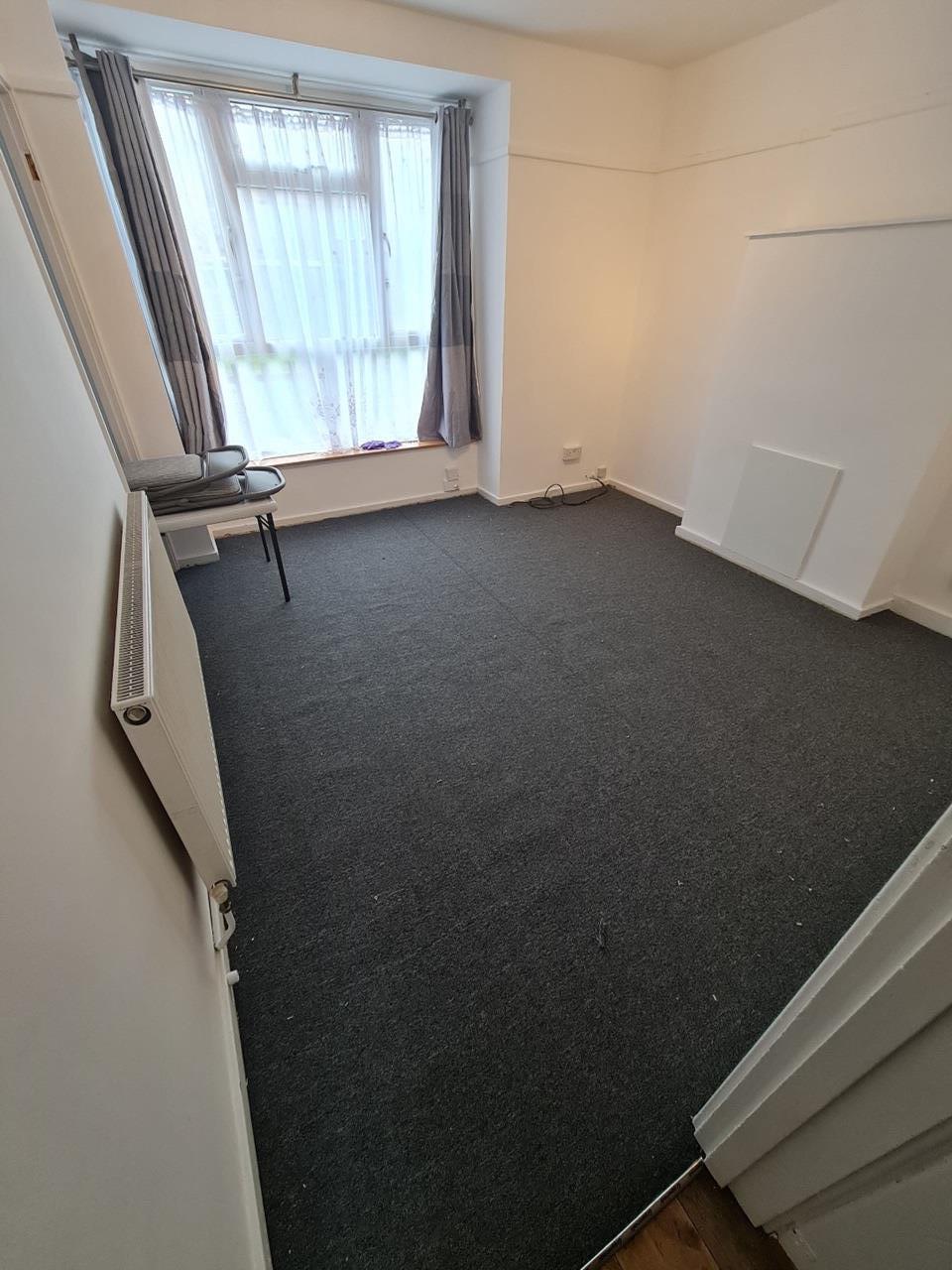 Barking 1 Bed Terraced House, Keir Hardie Way, IG11 To Rent Now for