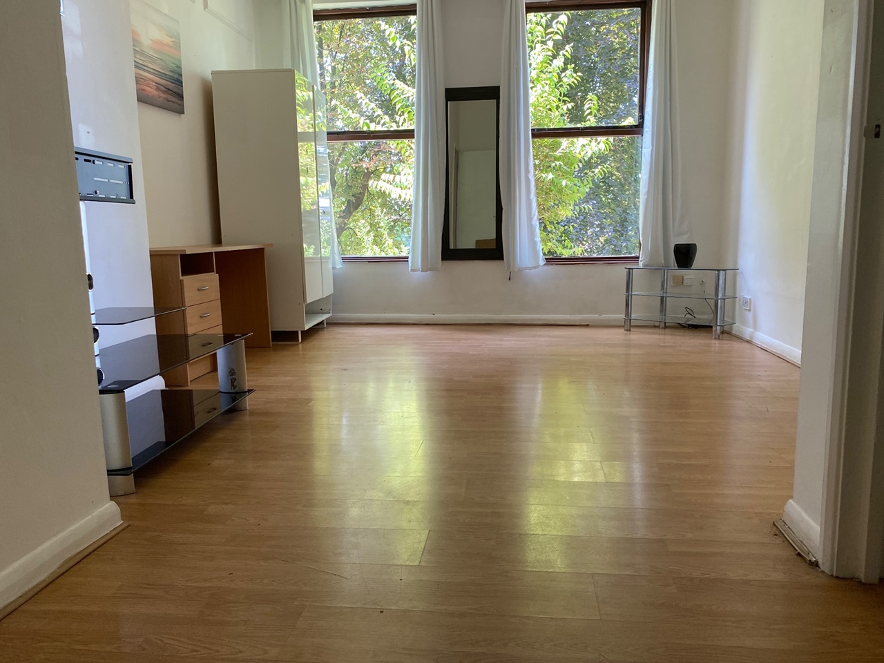 Luton Studio Flat, Woodland Ct, LU2 To Rent Now for £795.00 p/m