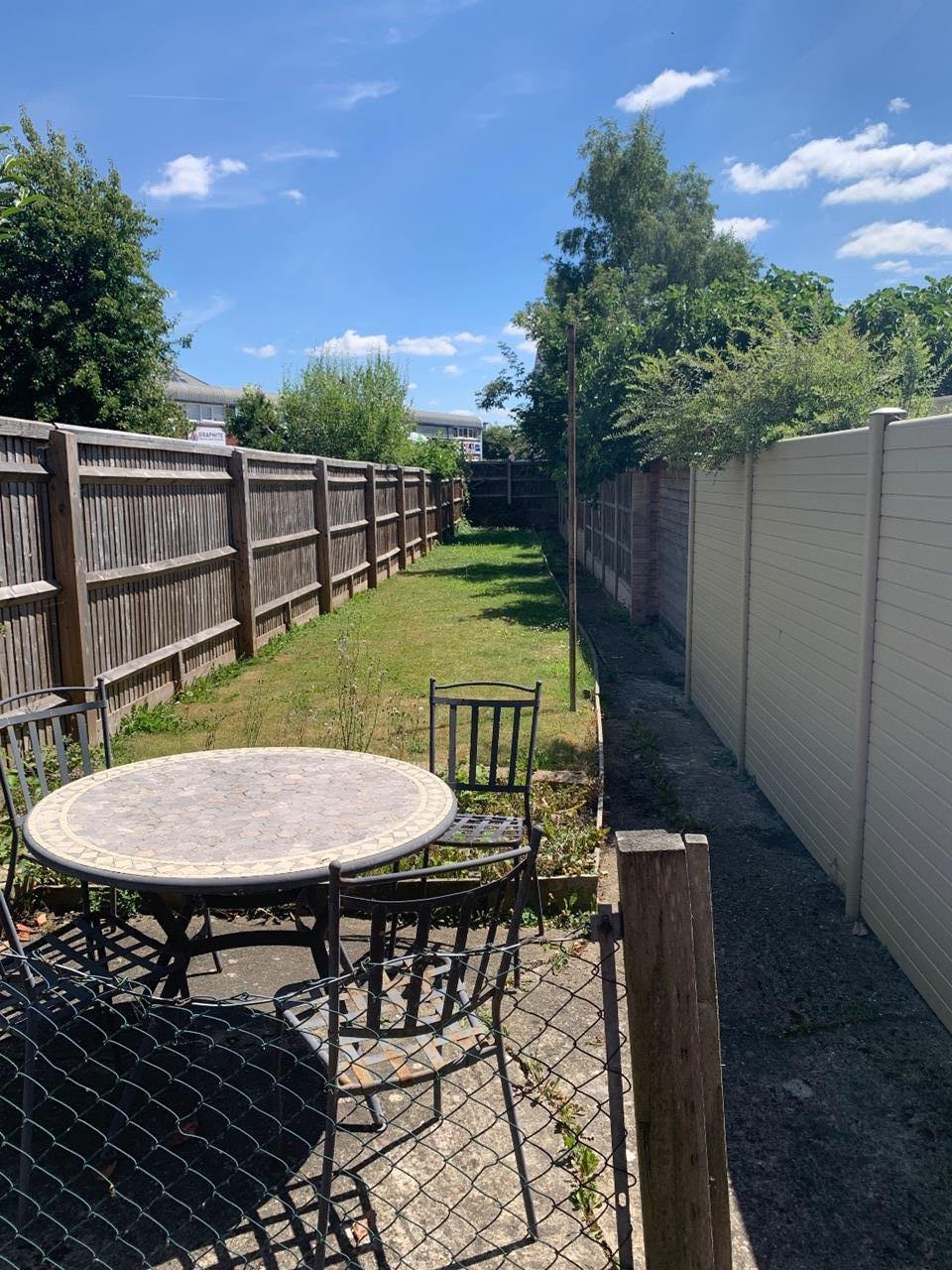 Aylesbury Room in a Shared House, Northern Road, HP19 To Rent Now