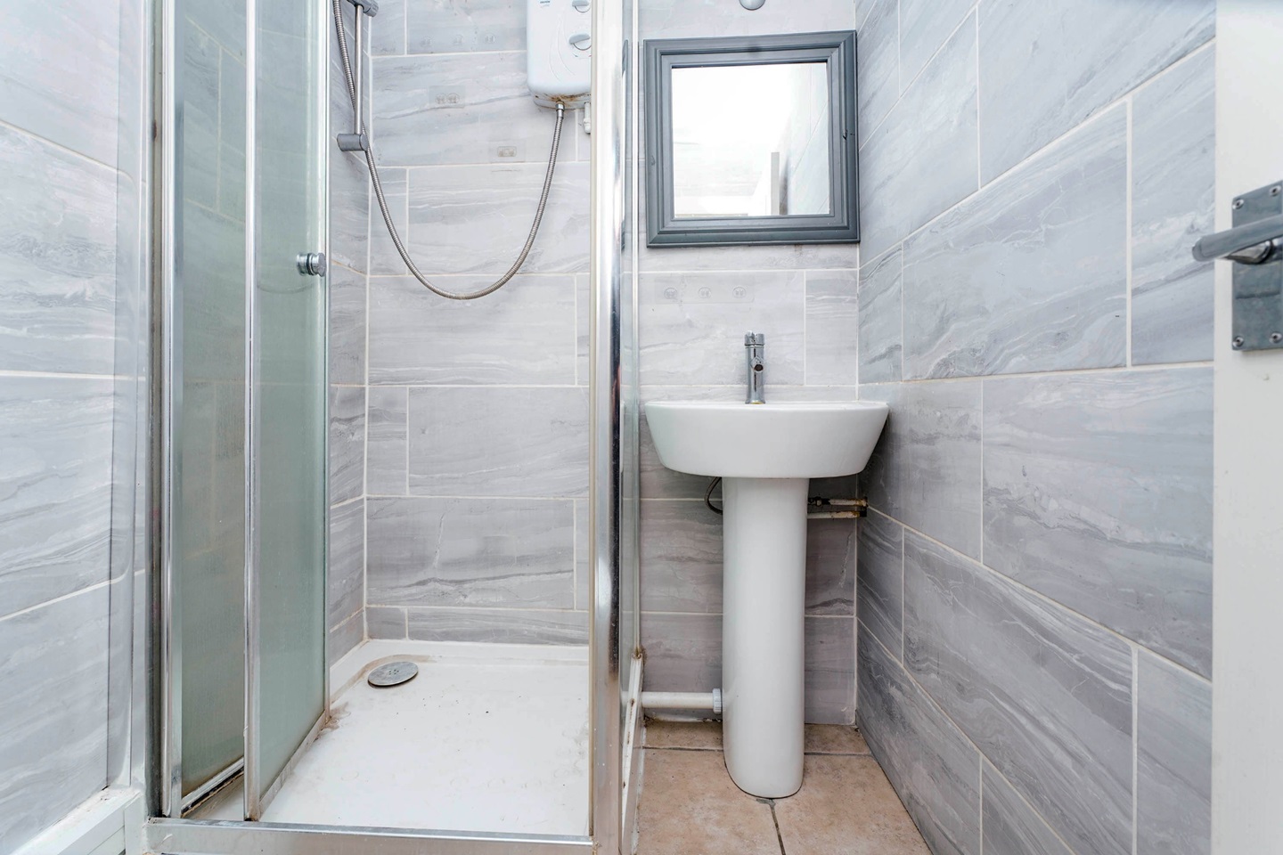 Luton 1 Bed Flat, Cardiff Grove, LU1 To Rent Now for £925.00 p/m