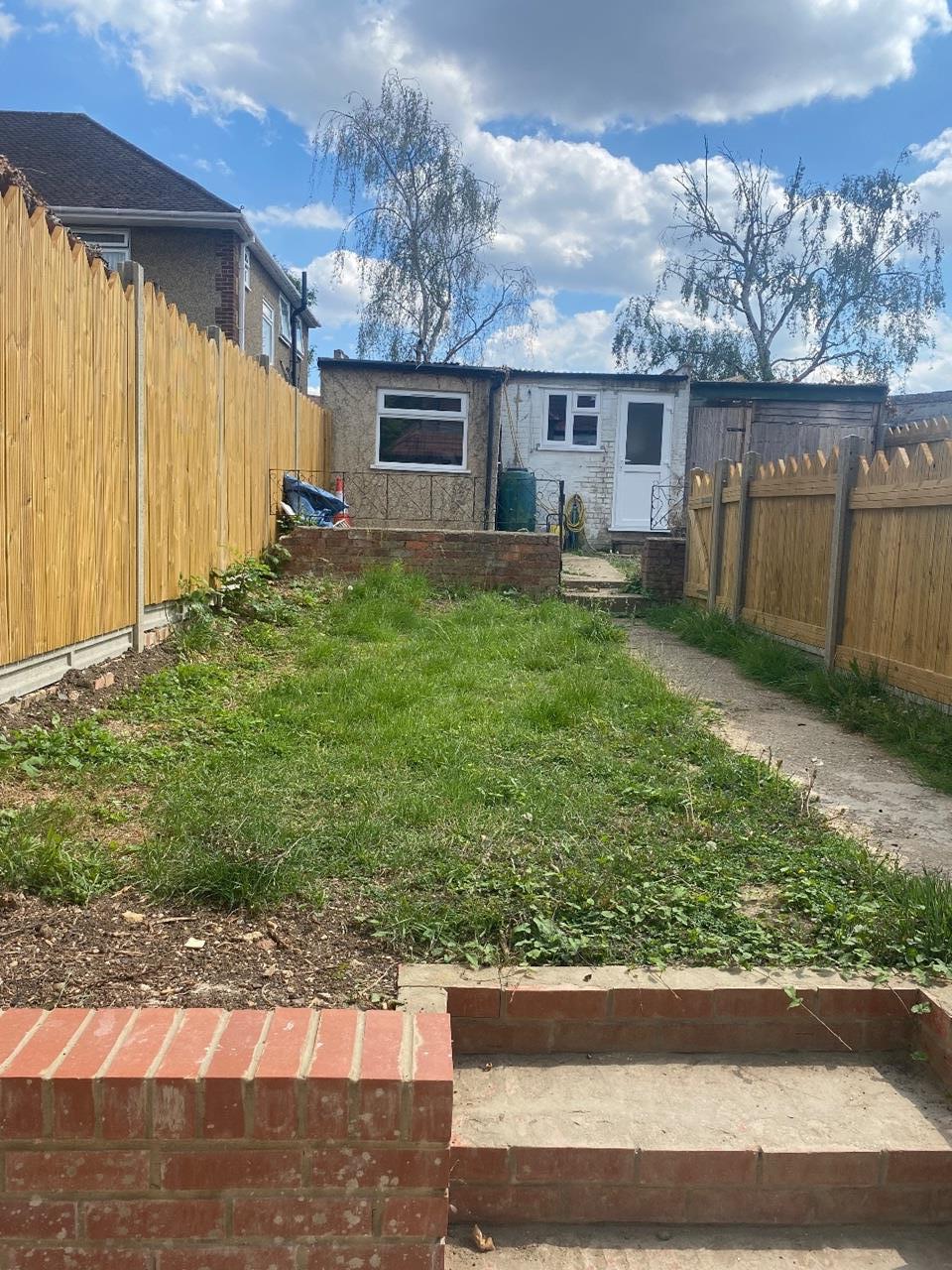 Northolt Studio Flat, Mandeville Road, UB5 To Rent Now for £1,350.