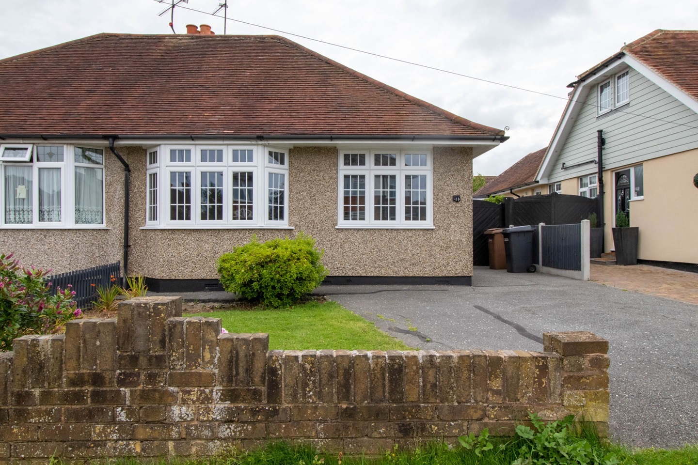 Chelmsford 2 Bed Bungalow, Baddow Hall Crescent, CM2 To Rent Now