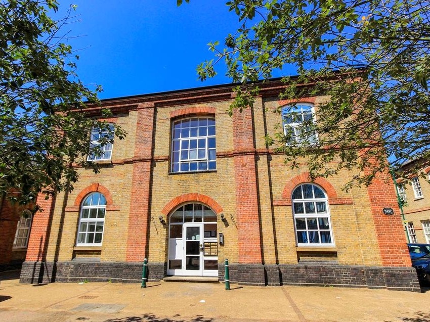 Enfield 1 Bed Flat, Benson Court, EN3 To Rent Now for £1,445.00 p/m